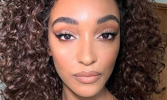 The 5 Biggest Beauty Trend Predictions of 2022: Skincare, Hair & Makeup