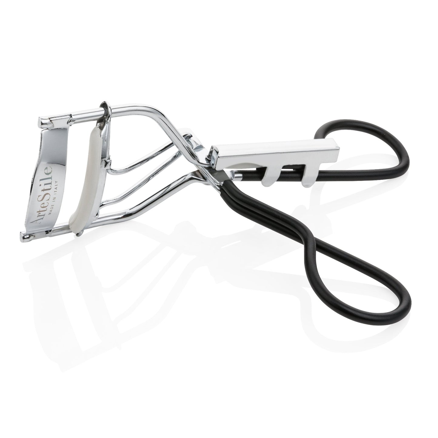 The Eyelash Curler in Matte Black - ArteStile Beauty