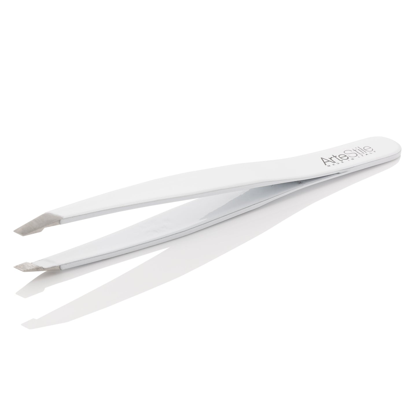 The Slant Tip Tweezers in White - ArteStile Beauty